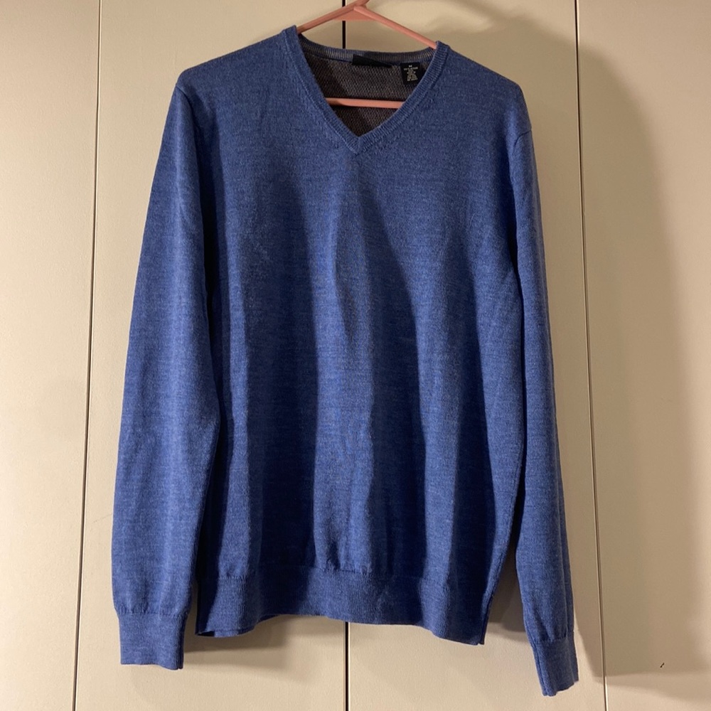 Calvin Klein pullover‎  v neck sweater  Size Medium